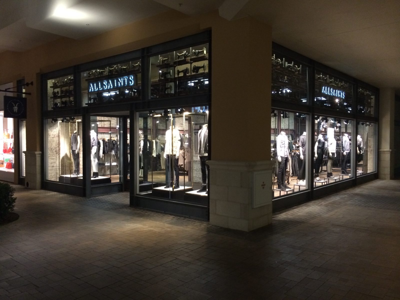 ALLSAINTS San Diego Fashion Valley Mall